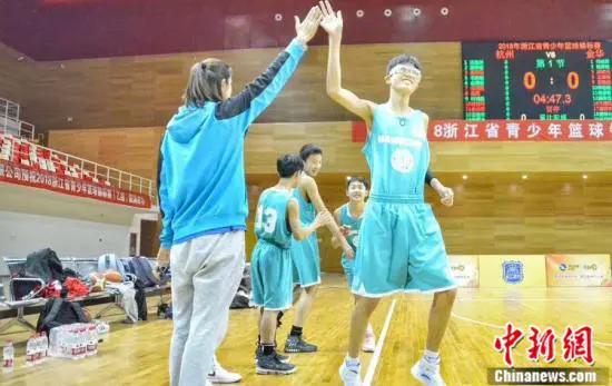 篮球训练海报图片_0